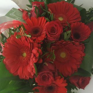 Bouquet compatto rosso